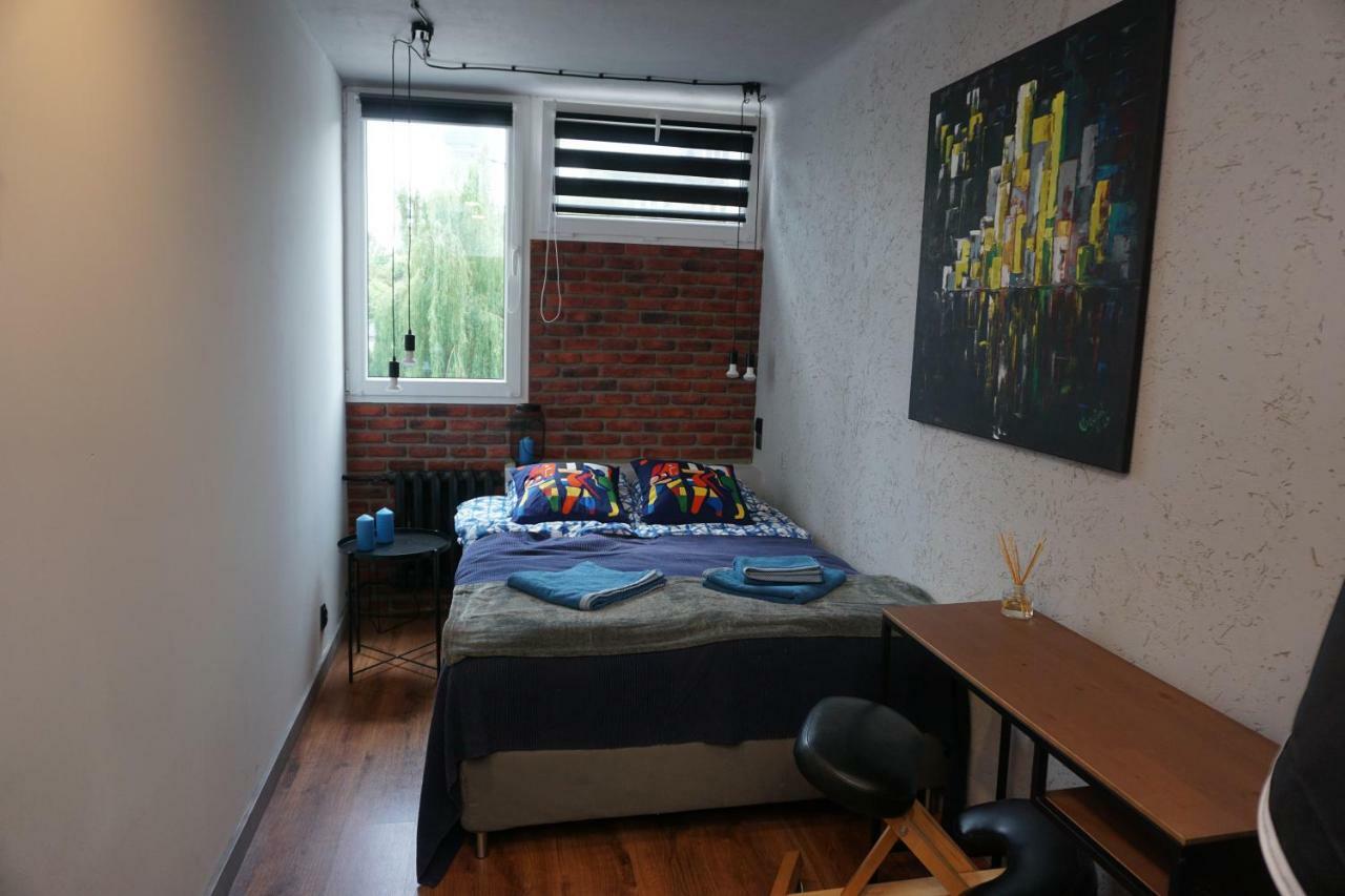 Apartament Metro Rondo Onz Warsaw Exterior photo